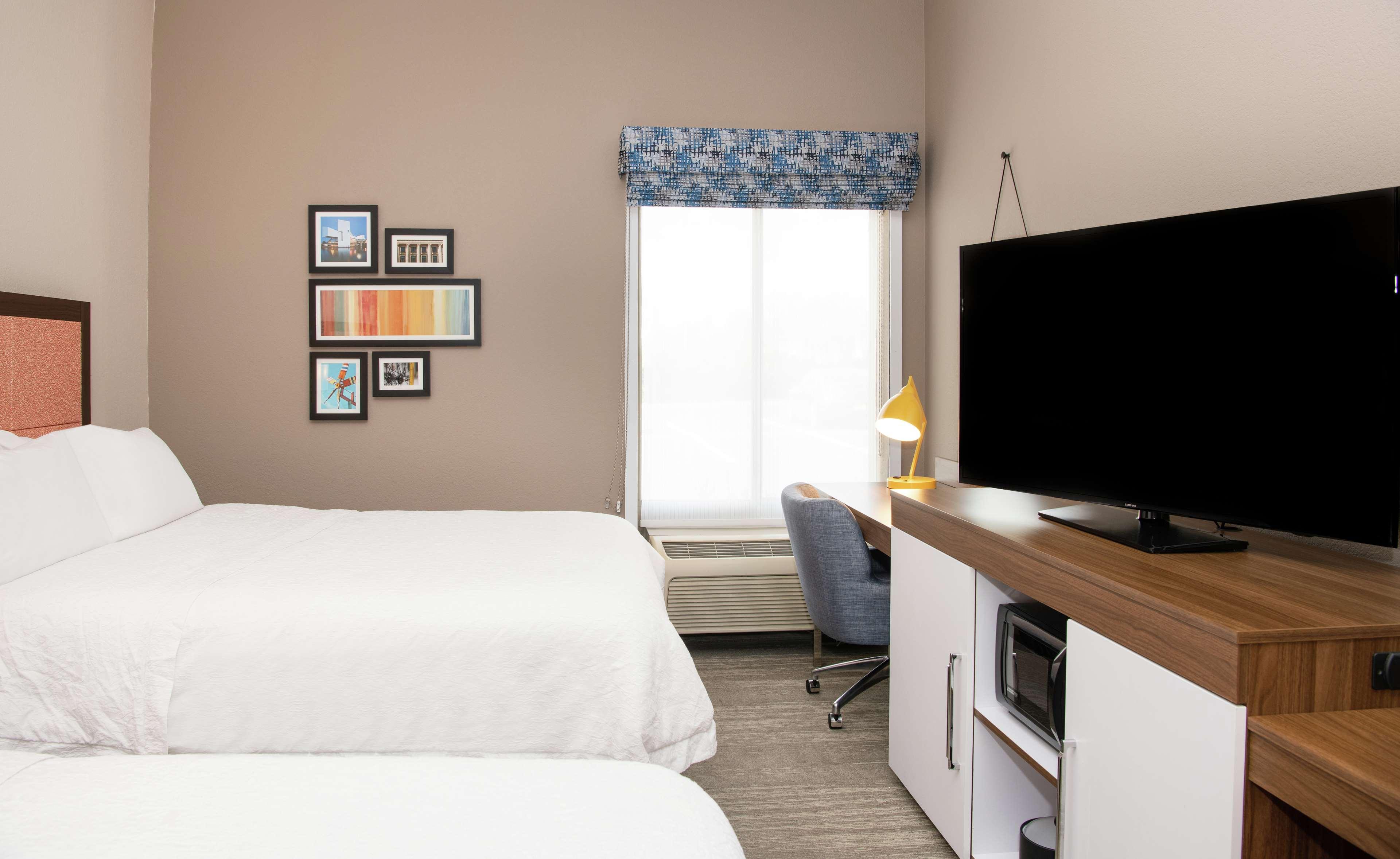 Hampton Inn Cleveland-Solon Exterior photo