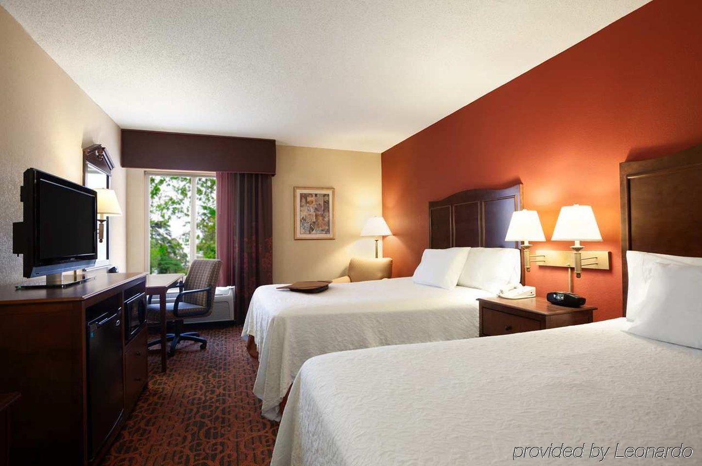 Hampton Inn Cleveland-Solon Exterior photo