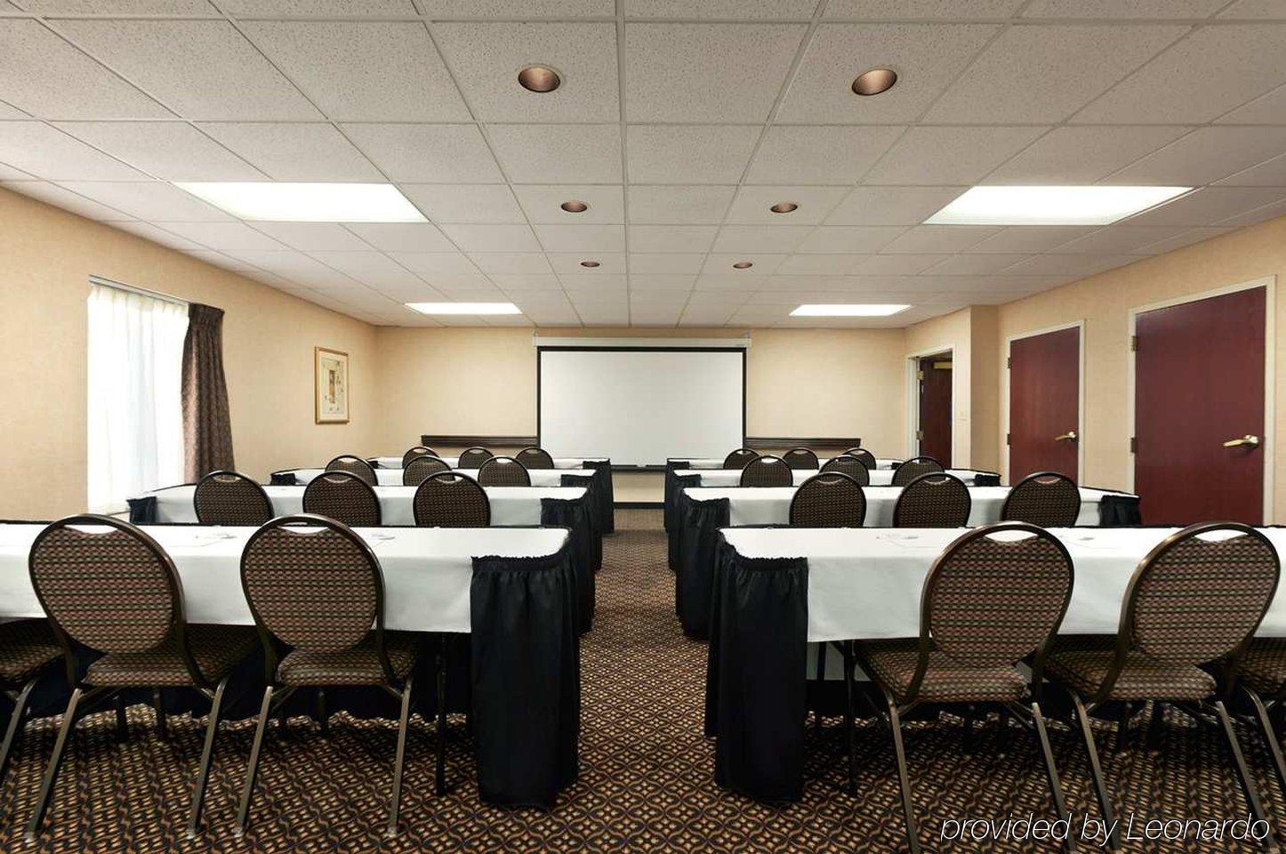 Hampton Inn Cleveland-Solon Exterior photo