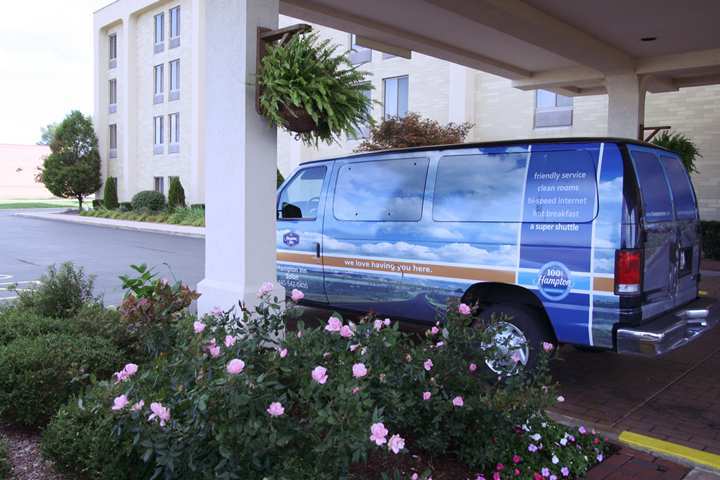Hampton Inn Cleveland-Solon Exterior photo